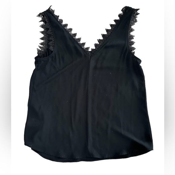 Express Lace Tank Top Blouse - Picture 2 of 3